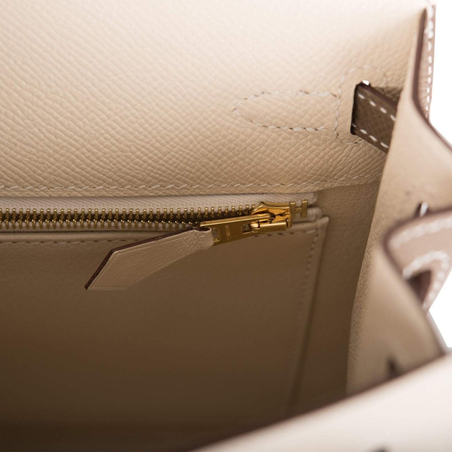 Hermes Kelly 25cm Bi-Color Craie and Etoupe Epsom Sellier Brushed Gold Hardware