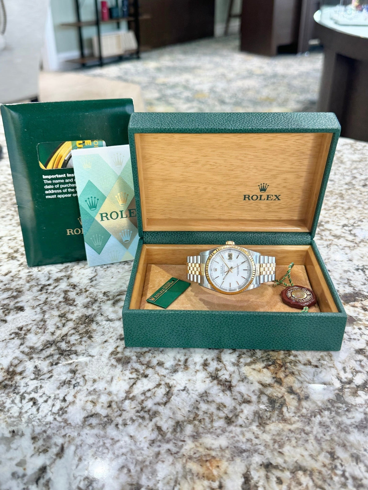 2002 Rolex Datejust 36 16233