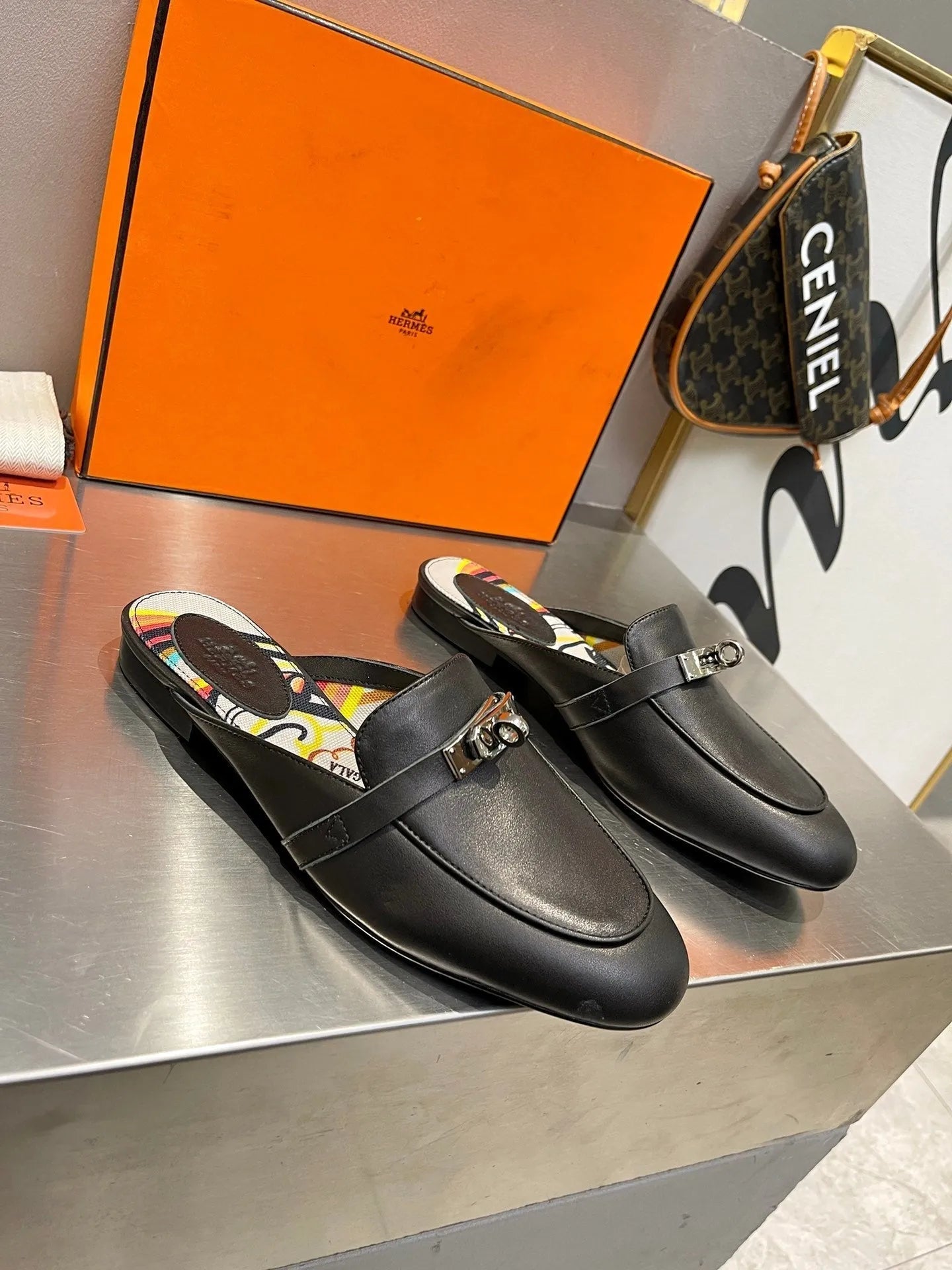 0z mule black calfskin with pattern