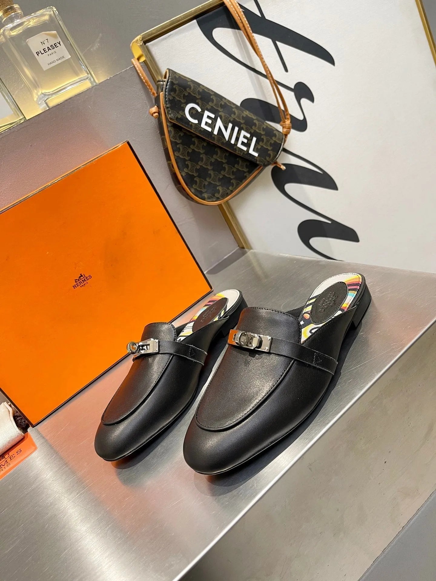 0z mule black calfskin with pattern