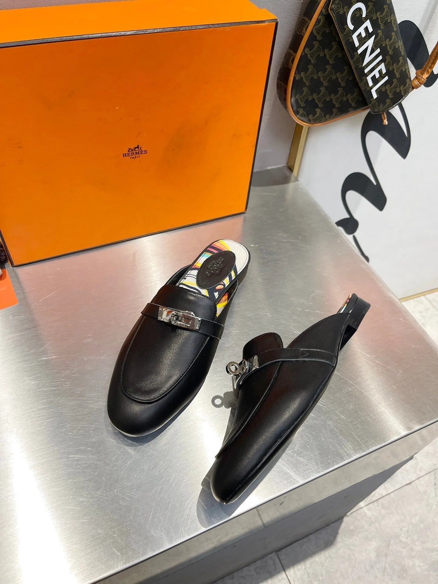 0z mule black calfskin with pattern