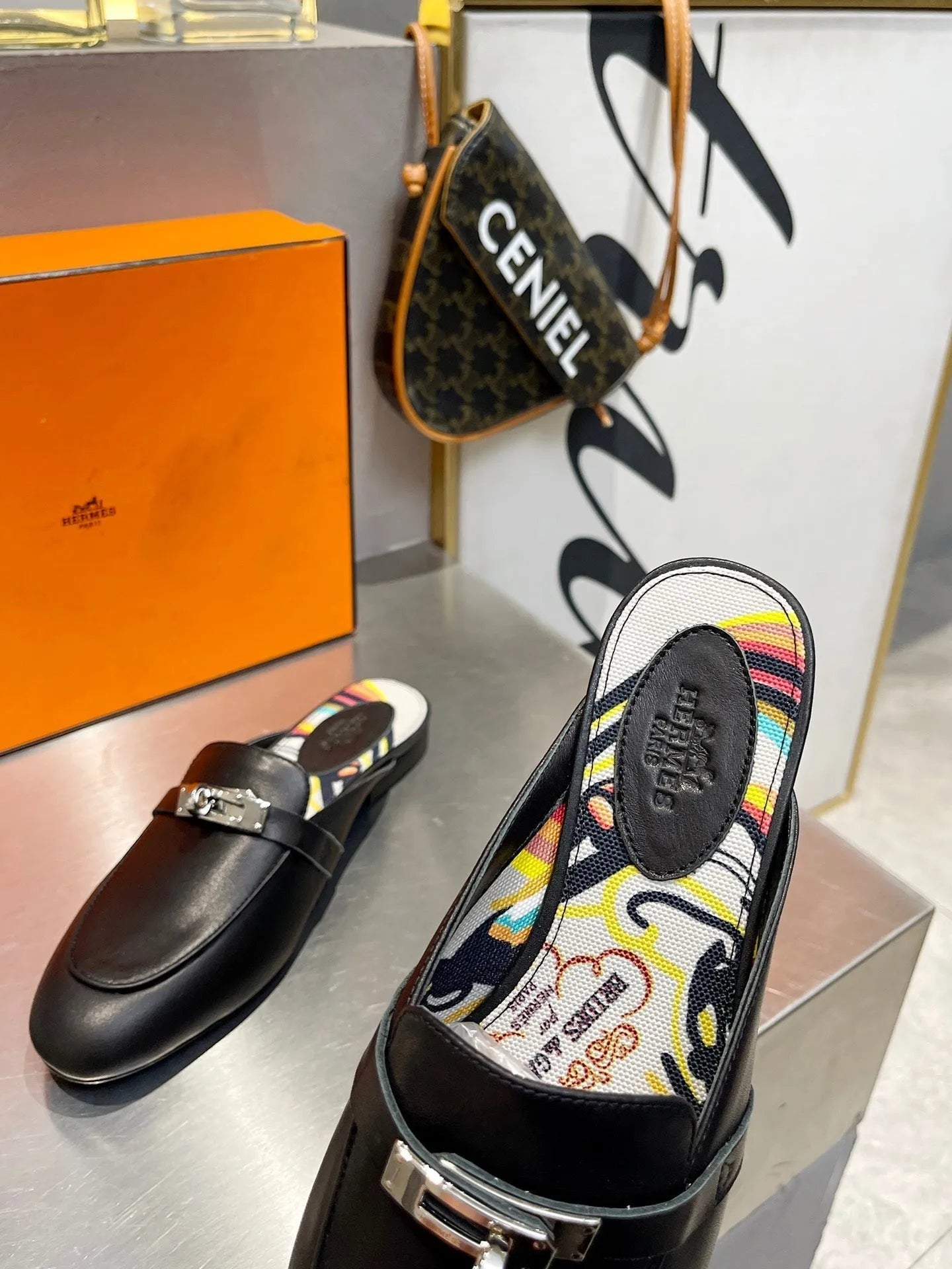 0z mule black calfskin with pattern