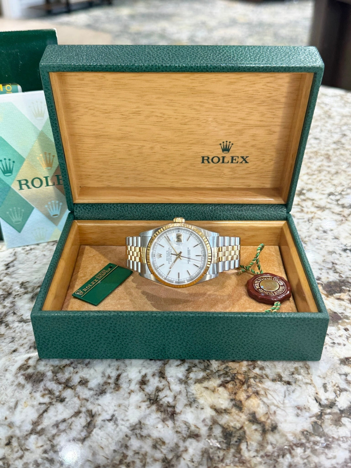 2002 Rolex Datejust 36 16233
