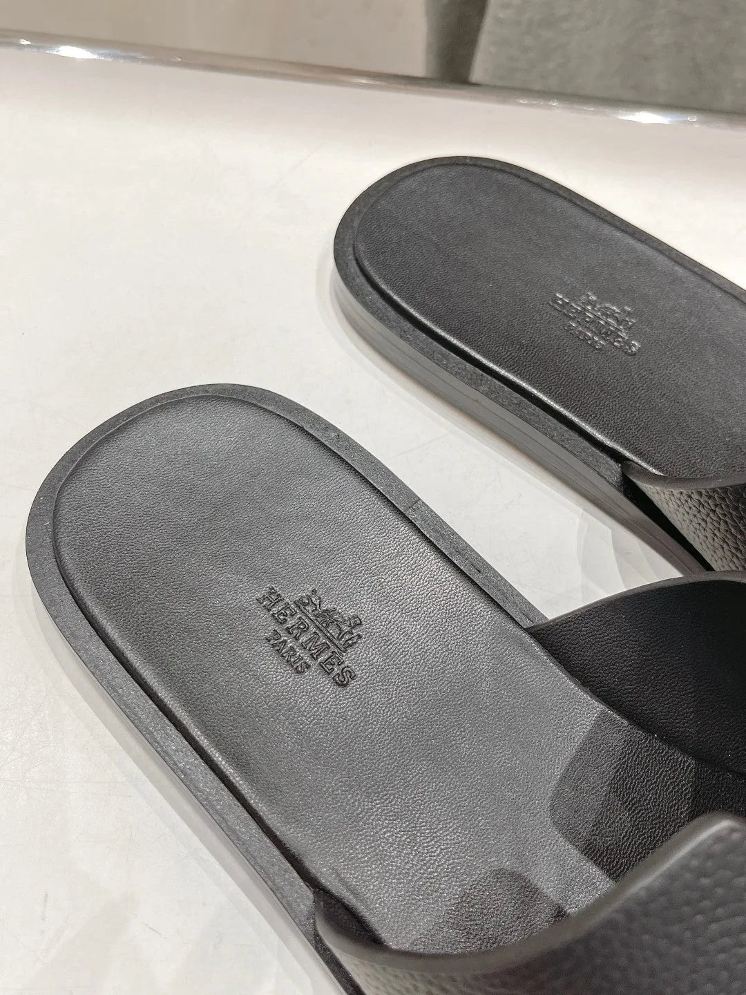 izmir sandal black lambskin